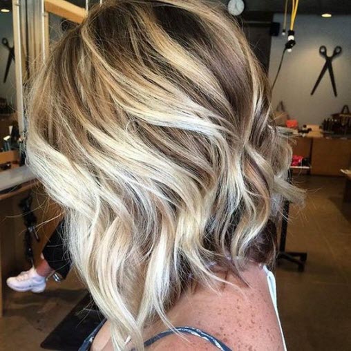 Balayage de coloration sur un carré allongé