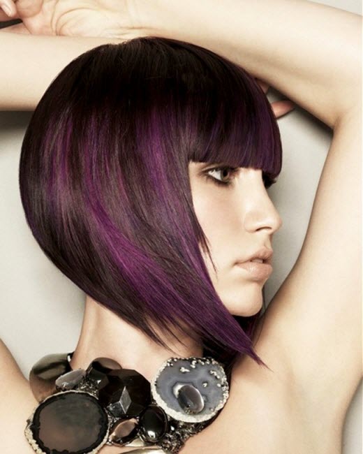 Coupe de cheveux longue avec une frange