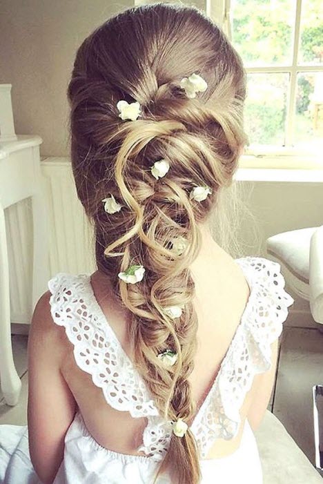 Coiffures de vacances pour les filles