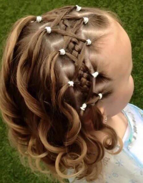 Coiffures intéressantes pour les filles: photo