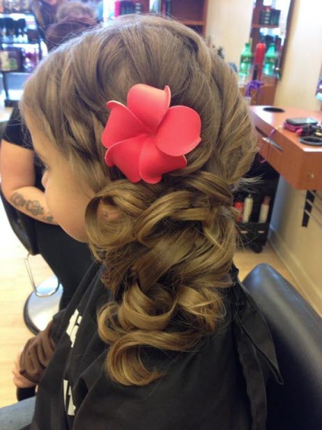 Coiffures intéressantes pour les filles: photo