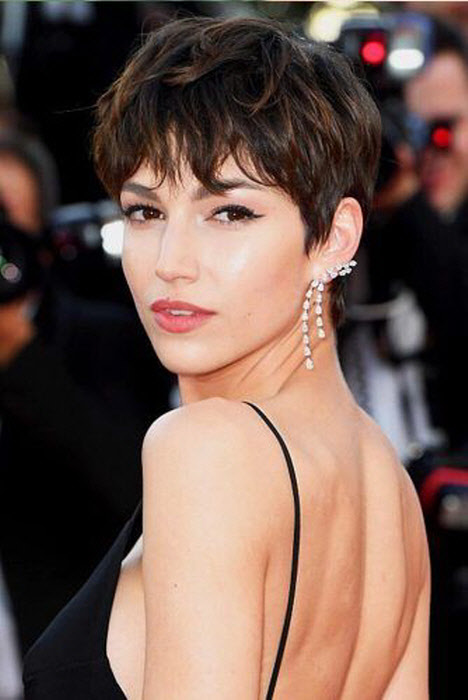 Photos réelles de coupes de cheveux après 40 ans: photo