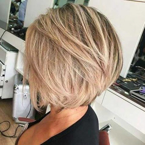 Coloration des cheveux qui rajeunit