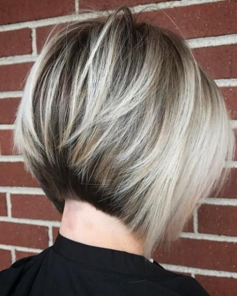 Coloration des cheveux qui rajeunit