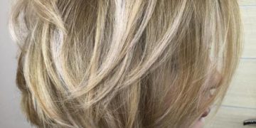 Coupe de cheveux en cascade pour cheveux courts