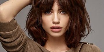 Coupes de cheveux avec frange 2024-2025: photo