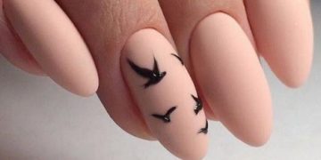 Manucure mate pour ongles longs