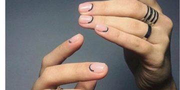 Photo de la nouvelle manucure pour les ongles courts 2024-2025