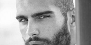 Photo de coupes de cheveux à la mode avec une barbe