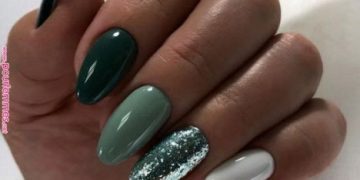 20 photos de nouvelle manucure pailletée pour ongles courts