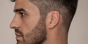 Coupe de cheveux homme semi-boîte pour cheveux bouclés