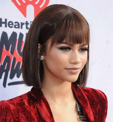 Coupe de cheveux avec une frange