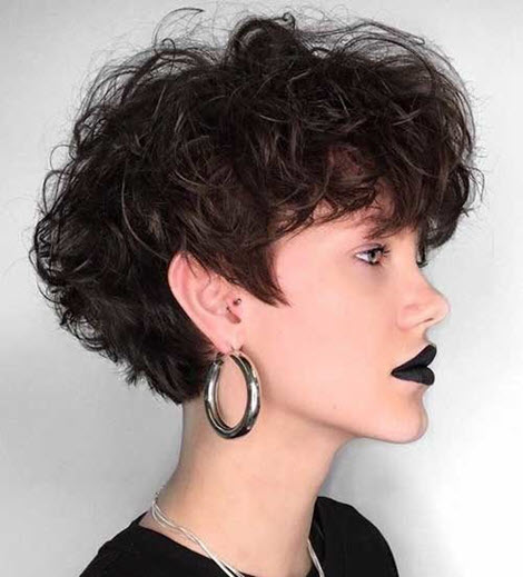 Coiffures à la mode avec boucles 2024 pour différentes longueurs de cheveux