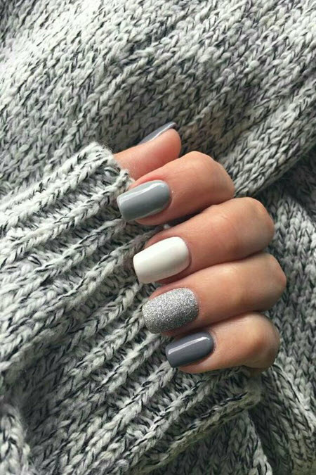 Manucure grise pour ongles courts et longs
