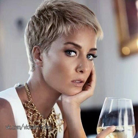Coupes de cheveux courtes à la mode 2024-2025