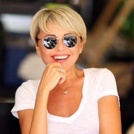 Belles idées de coupe de cheveux de lutin pour les femmes plus âgées