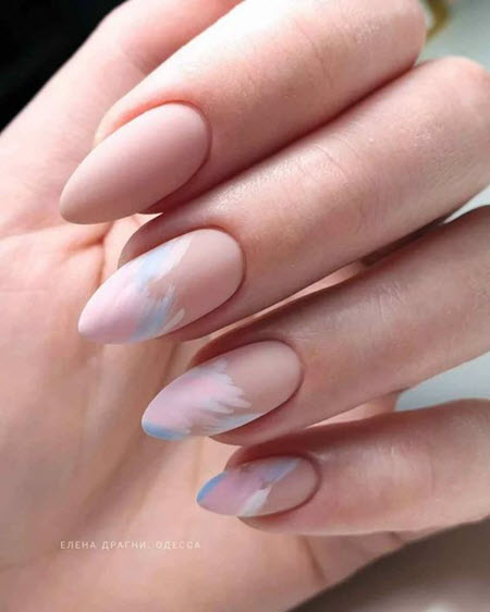 Conception d'ongles à la mode pour les ongles longs