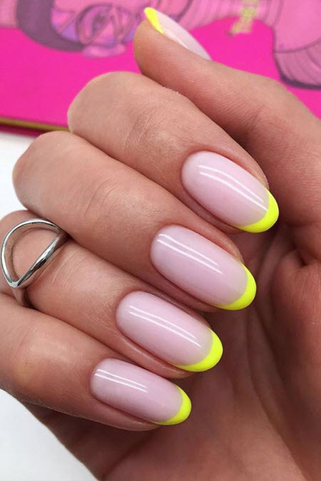 Français pour les ongles ovales