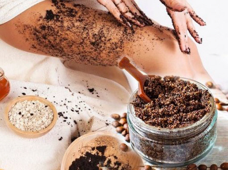 Gommage corps maison : 5 recettes pour une peau saine et jeune