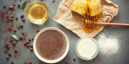 Gommage corps maison : 5 recettes pour une peau saine et jeune