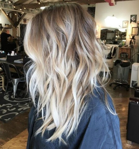 Belle couleur de cheveux tendance