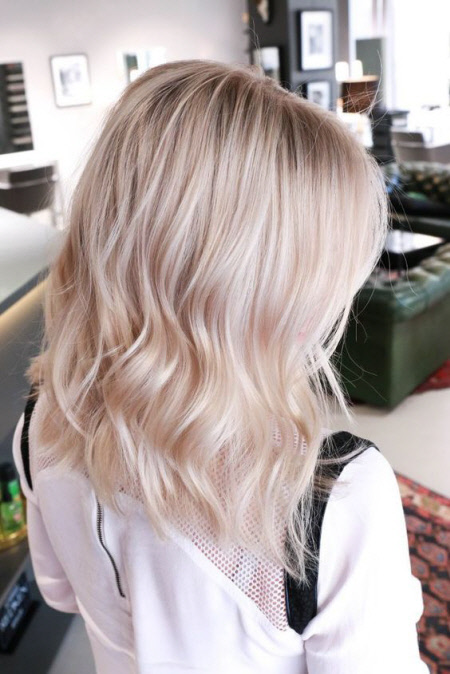 Cheveux blonds champagne