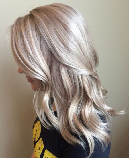 Cheveux blonds champagne